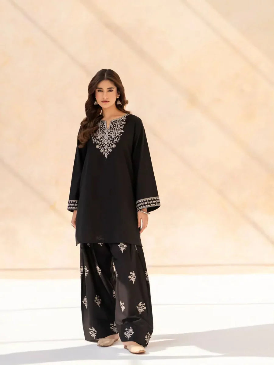 Siyahi Embroidered 2PC