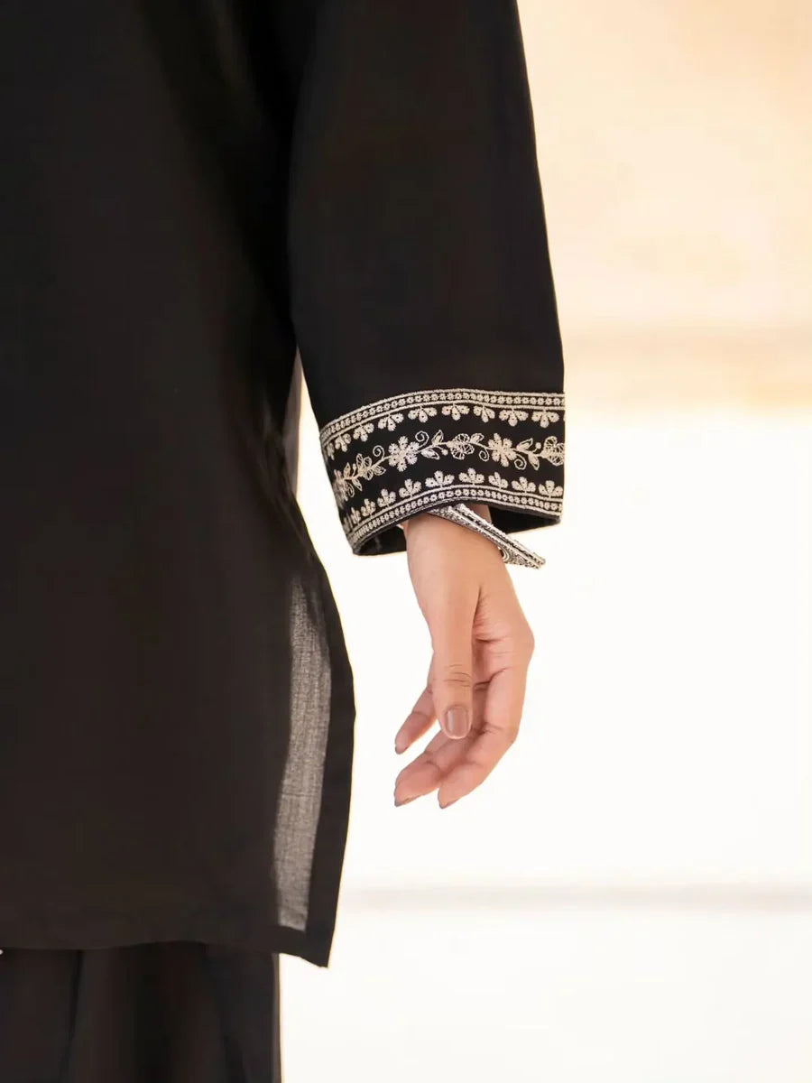 Siyahi Embroidered 2PC