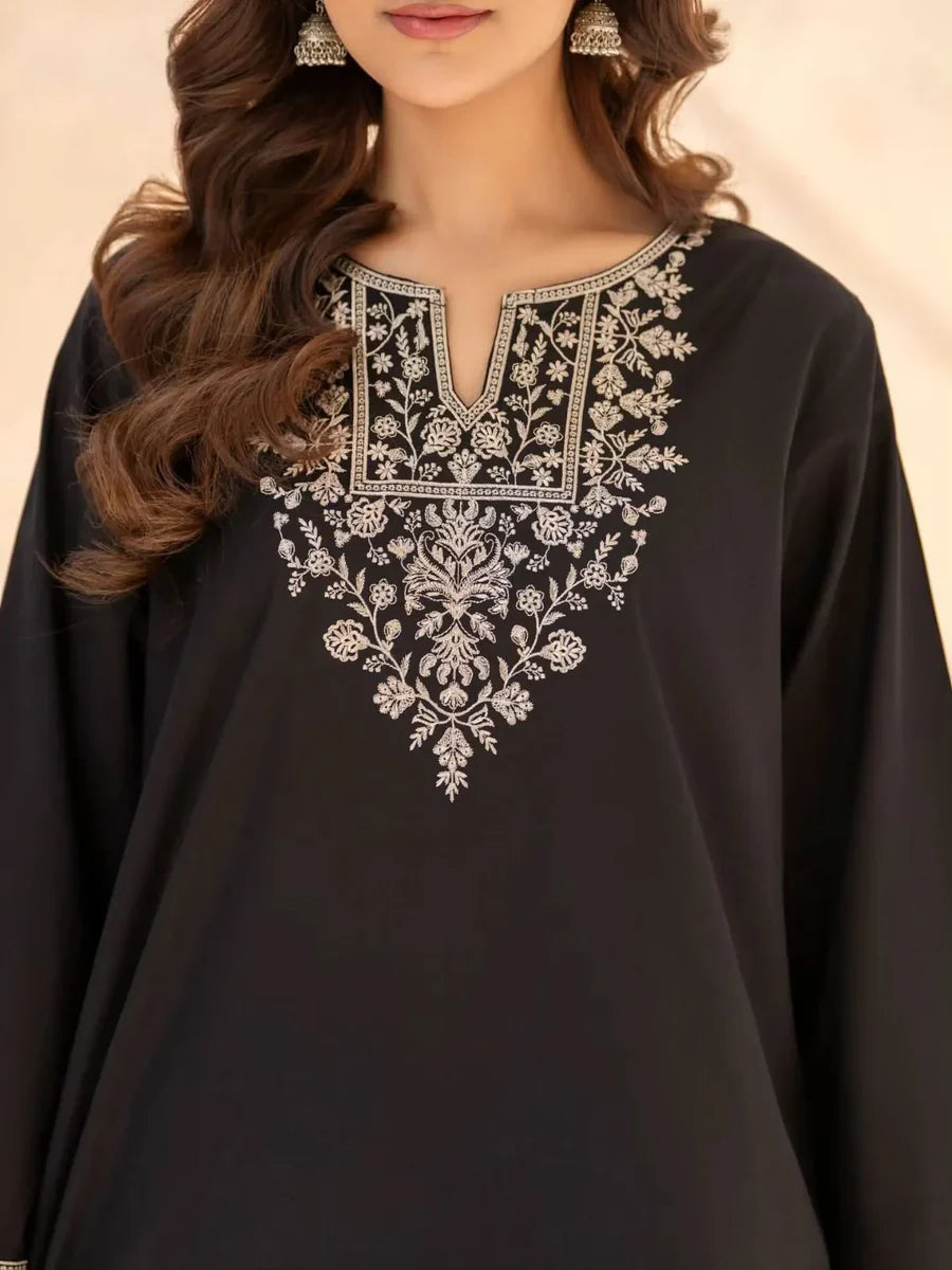 Siyahi Embroidered 2PC